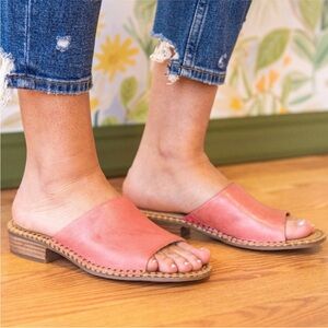 Sofft Nalanie Leather Slip On Sandal Pink 9.5 New In Box NWT